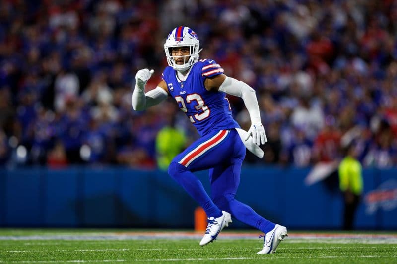 Micah Hyde: la seguridad de los Buffalo Bills sufre una lesión en el cuello que termina la temporada