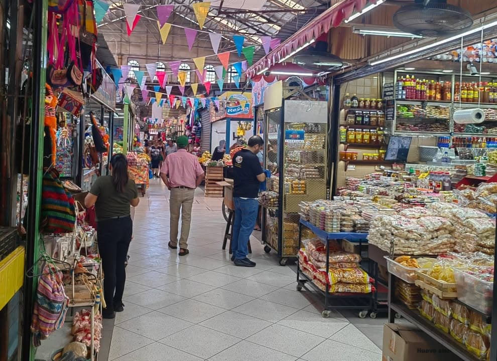 Estiman ventas del 80 por ciento en el "Pino Suarez" durante las vacaciones de verano