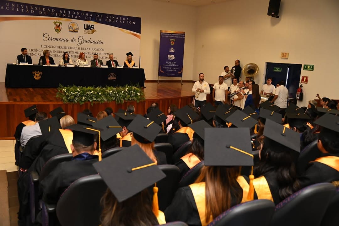 Con estándares de calidad, la UAS egresa a 41 nuevos especialistas de