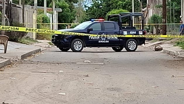 Grupo armado persigue y acribilla a balazos a un hombre en Culiacancito