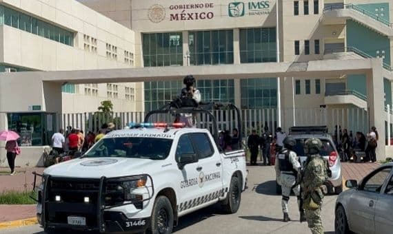 Detienen a mujer disfrazada de enfermera que intentaba rematar a un paciente en el Hospital General de Culiacán