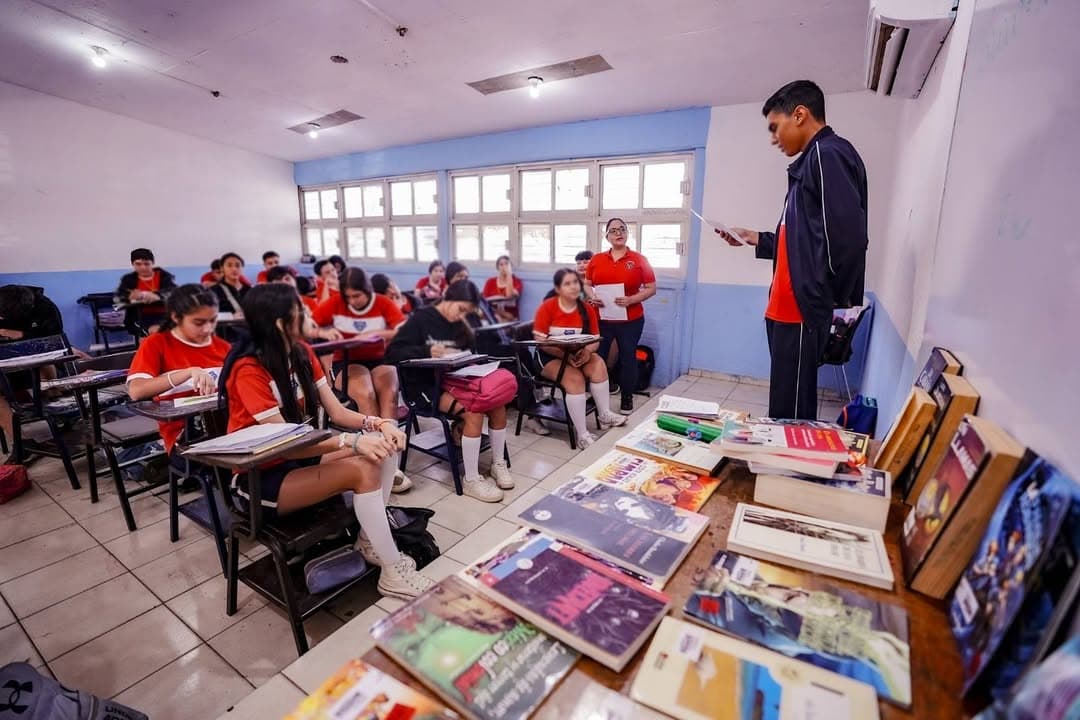 *Alumnos de la Secundaria Lázaro Cárdenas viven una inmersión artística con