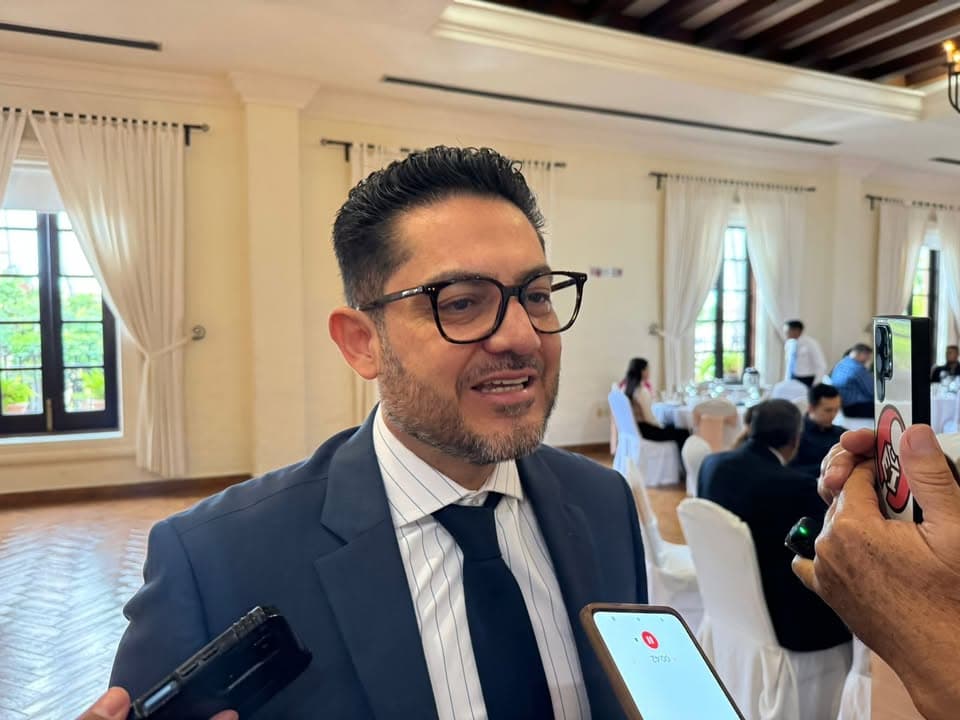 Contadores públicos de Mazatlán se muestran optimistas y avizoran un repunte en la economía en 2026