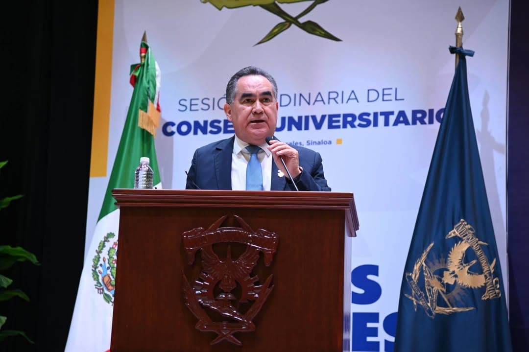 La UAS refuerza su calidad académica; acredita 13 licenciaturas y dos